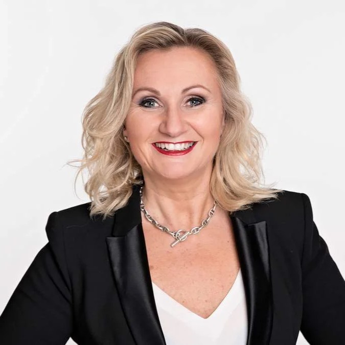 Köck-Eripek, Eva v2